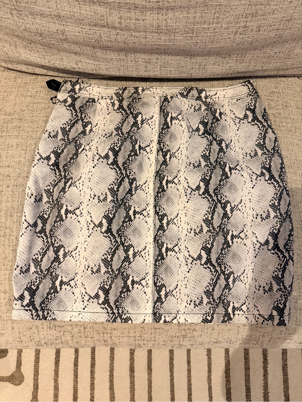 Snake Print faux leather Skirt in White and Black